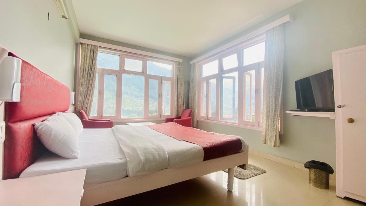 Hotel Meadows View, Near Mall Road Manali Exterior foto